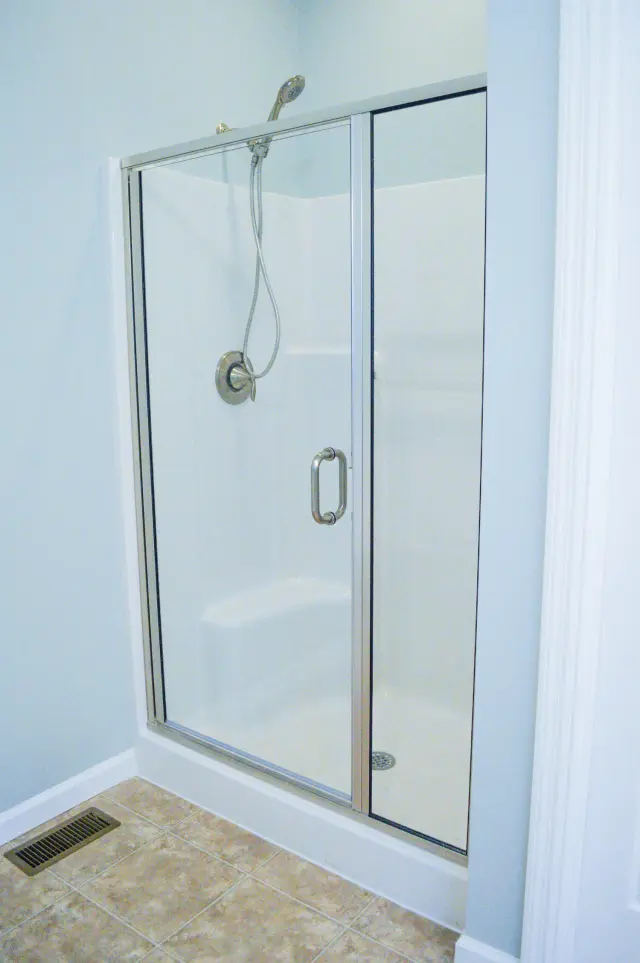 Bathrooms by Paragon Custom Builders, photograph 5