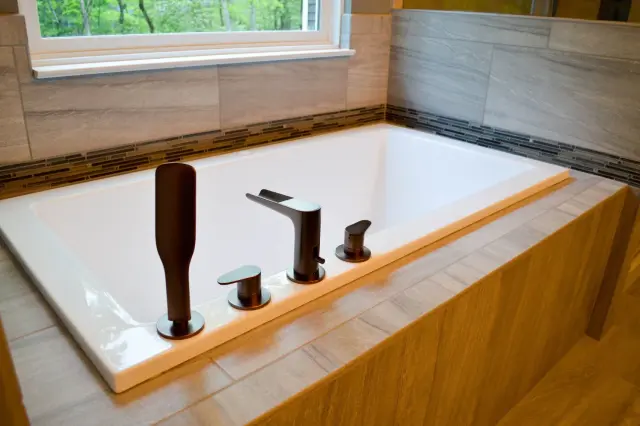 Bathrooms by Paragon Custom Builders, photograph 8