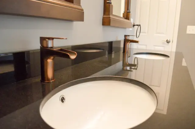 Bathrooms by Paragon Custom Builders, photograph 12