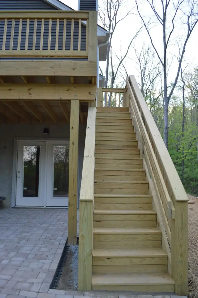 Decks & Porches by Paragon Custom Builders, photograph 7