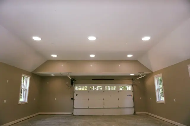 Garages by Paragon Custom Builders, photograph 5