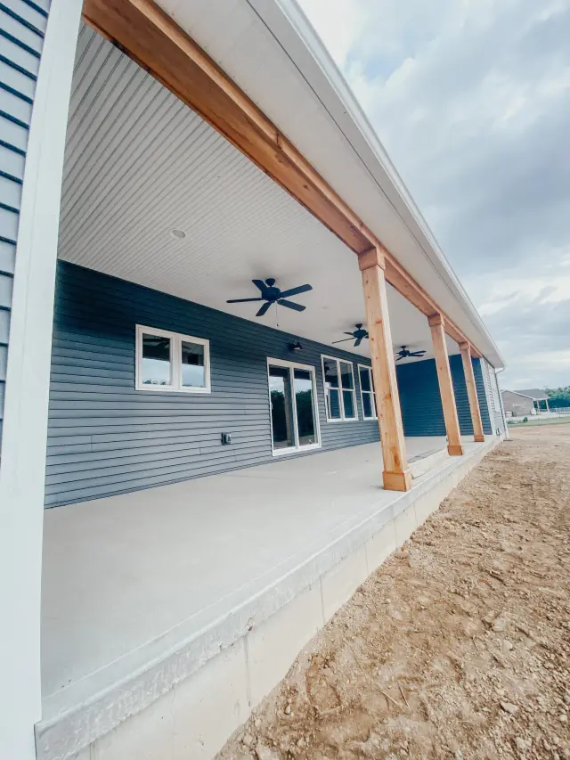 Exteriors by Paragon Custom Builders, photograph 4
