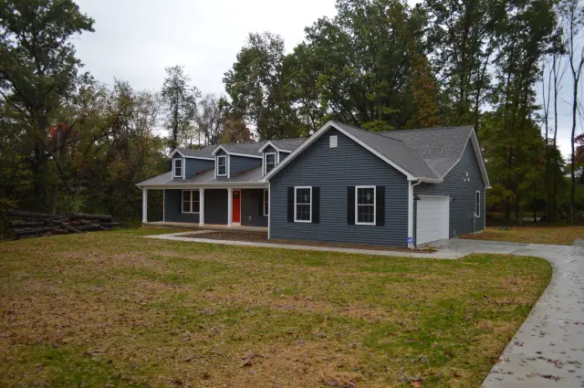 Exteriors by Paragon Custom Builders, photograph 13