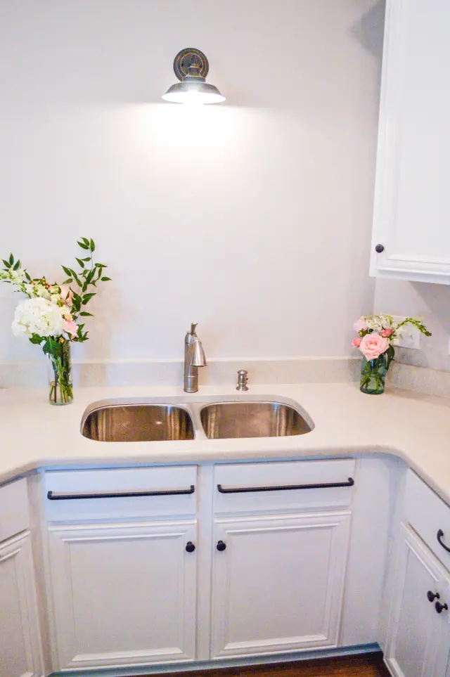 Kitchens by Paragon Custom Builders, photograph 3