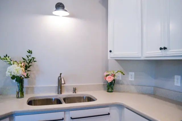 Kitchens by Paragon Custom Builders, photograph 4