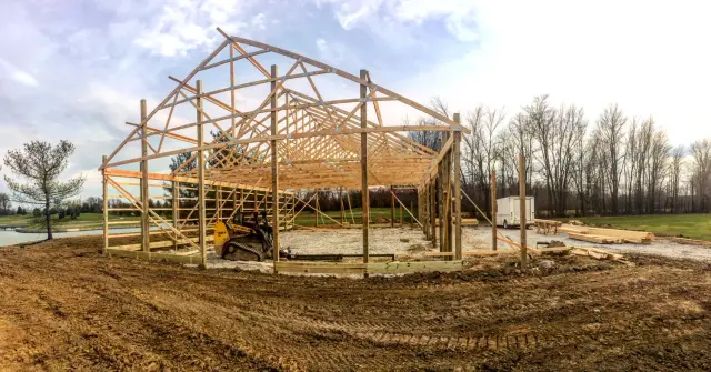 Custom pole barn in New Richmond, OH, The Golf Course Pole Barn, photograph 5